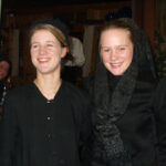 Marion und Stefanie Schwarz bei der Lichtmessfeier in Wald 2005 | Foto: Vera Held
